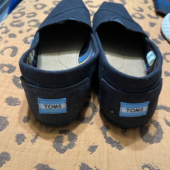 Tom’s - Picture 3 of 3